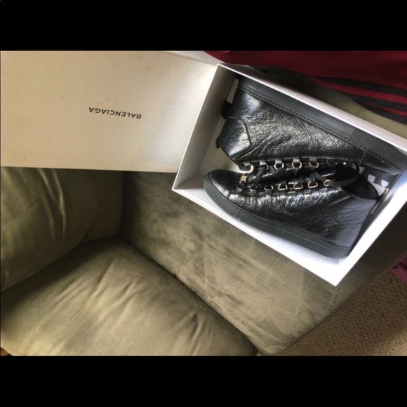 Balenciagas arenas worn 1 time for prom - Picture 1 of 8